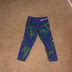 Nike Pro capri leggings.